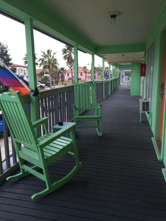 Upper Deck Hotel And Bar - Adults Only South Padre Island Exterior photo